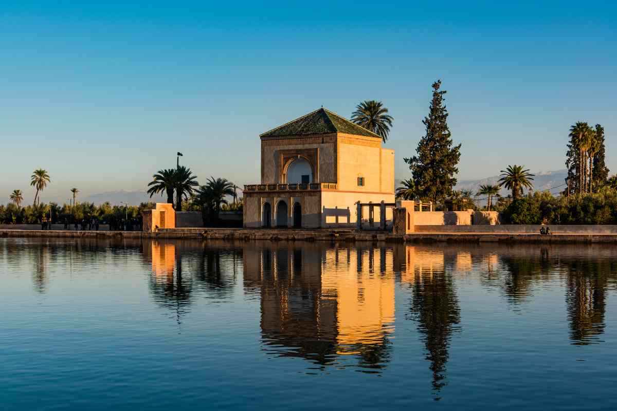 Vacanze da sogno a metà prezzo, le 5 mete paradisiache più economiche dell’estate, ecco dove