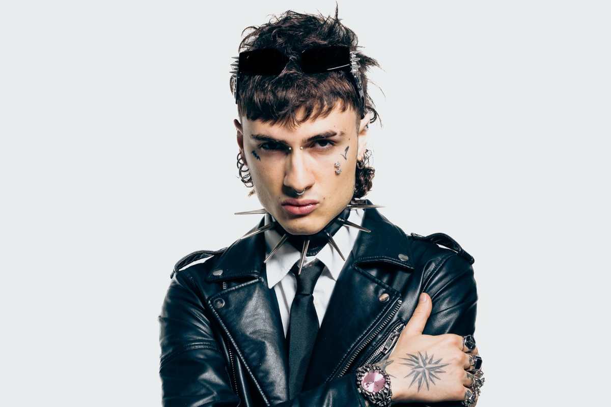 Rosa Chemical, cantante