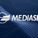 mediaset cambio programmazione