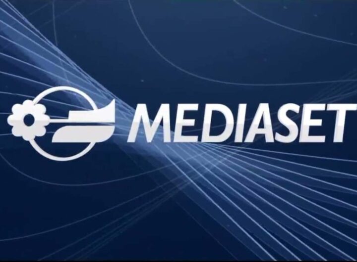 mediaset cambio programmazione