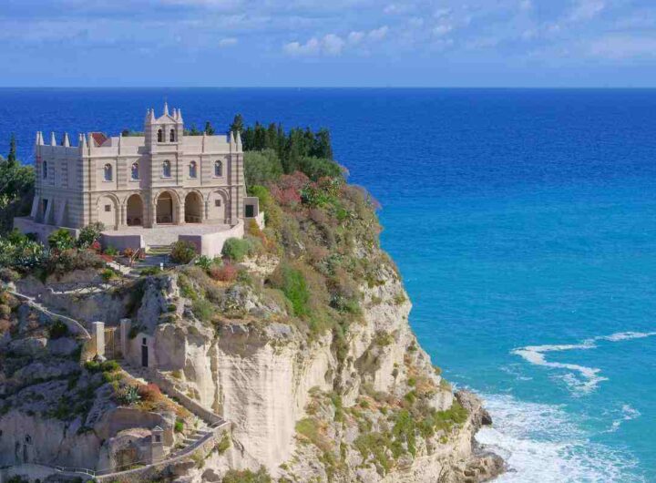 Natura, mare cristallino e storia: le spiagge in cui perdersi almeno una volta nella vita, tutti i dettagli